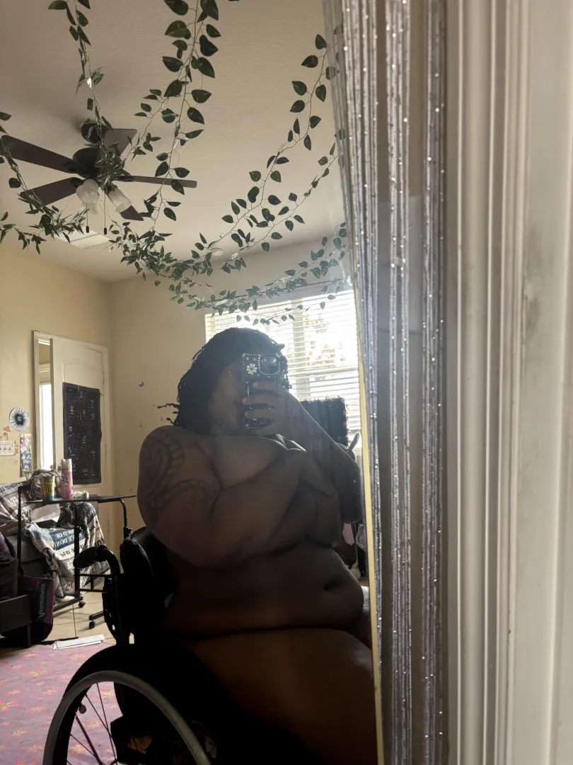 Sitting pretty always (t12 sci|25) posted by Goddesssmelodie_