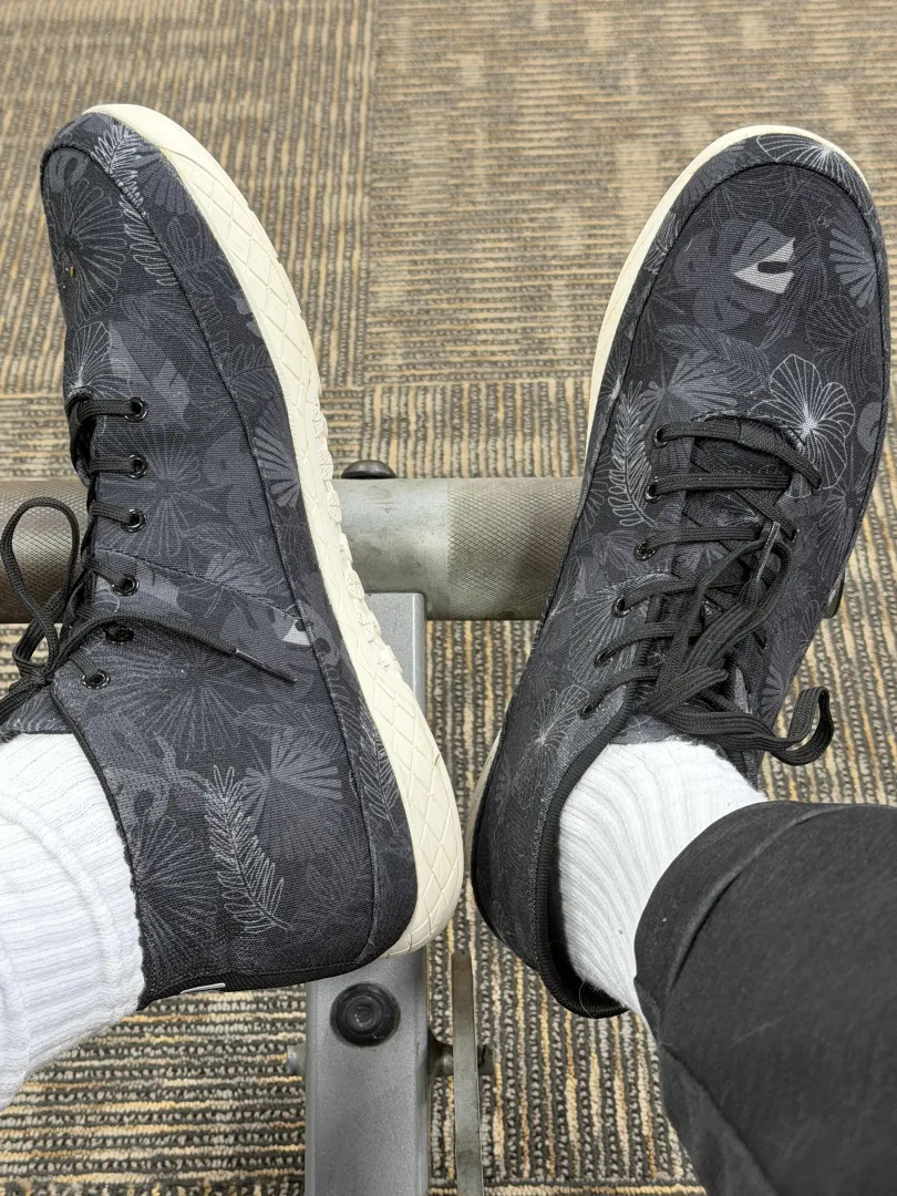 Size 17s at the gym posted by Exotic_Growth1686