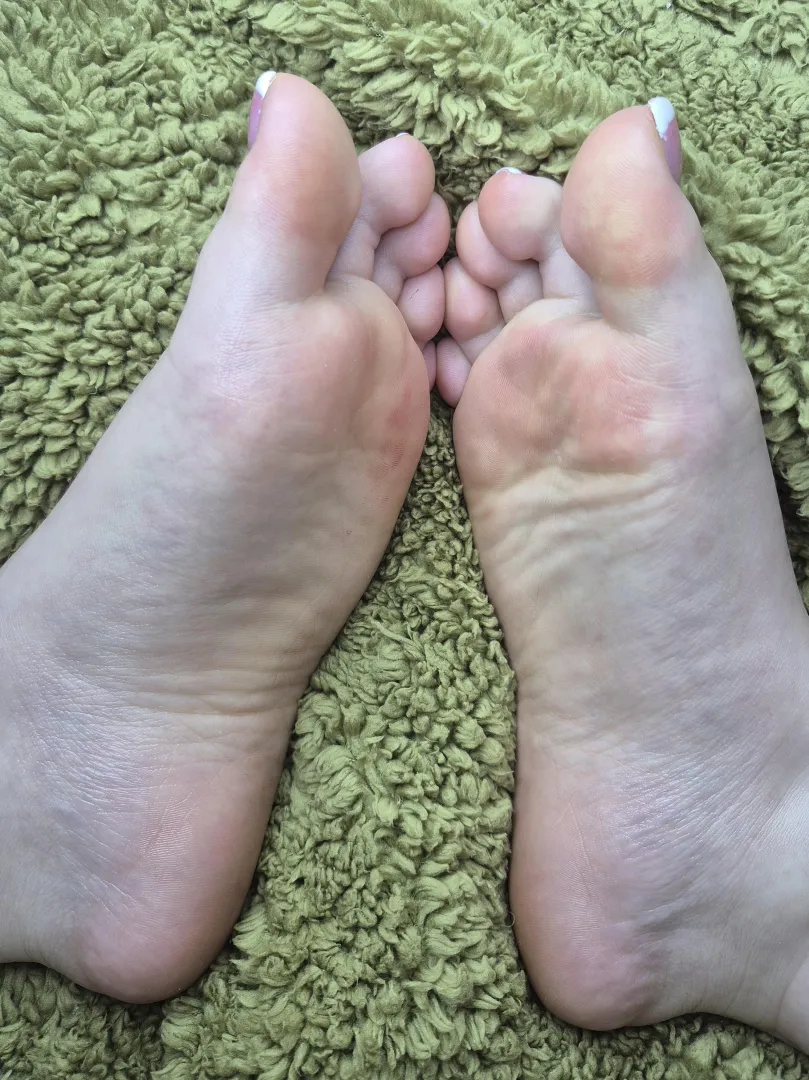 Size 5 soles posted by nodramajustreadit