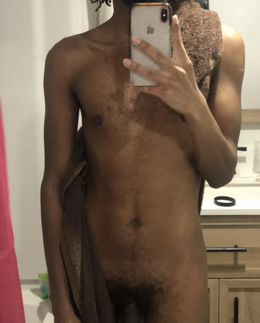 Skinny bottom posted by Hour_Boysenberry_103