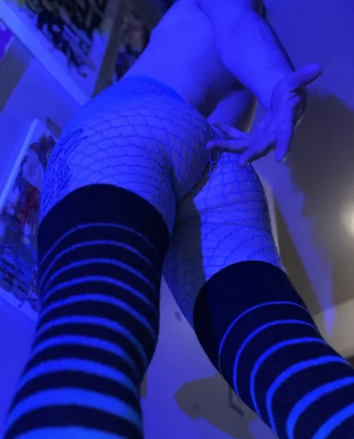 Skinny dip into my mind  by sweetlykings