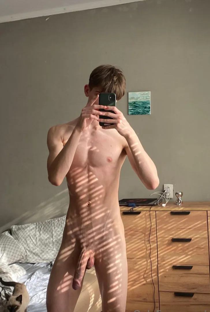 Skinny spring vibes ☀ posted by xxllevi