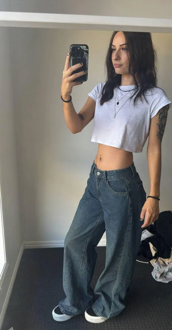 skinny waist, dangerous intentions posted by Bunnyappleh