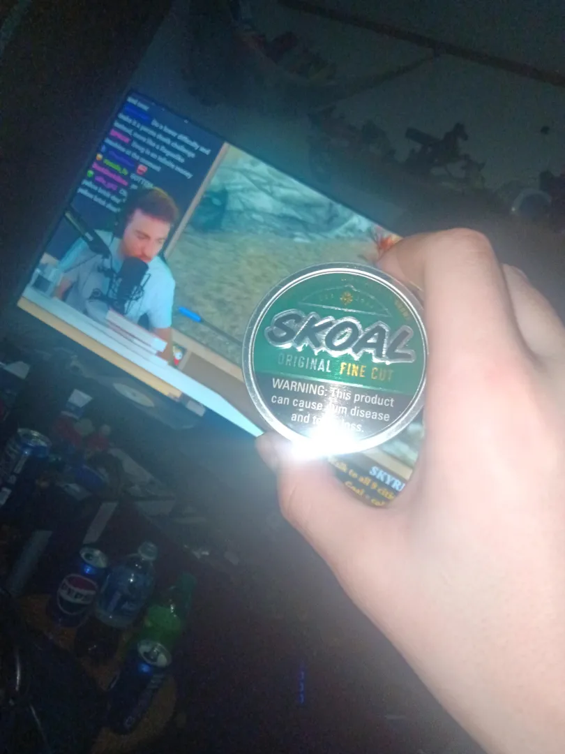 Skoal original got me a new can after strangling up some money nice treat for myself since I've been pretty down recently posted by AltruisticWest3580