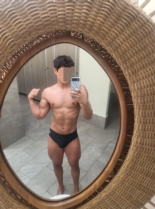 sleek black by heavenlymerrily