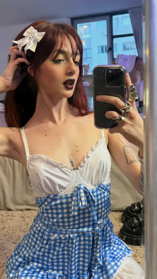 Slightly horny + can’t host rn i check lg more: ,.lunarumes`. by boogahbear74