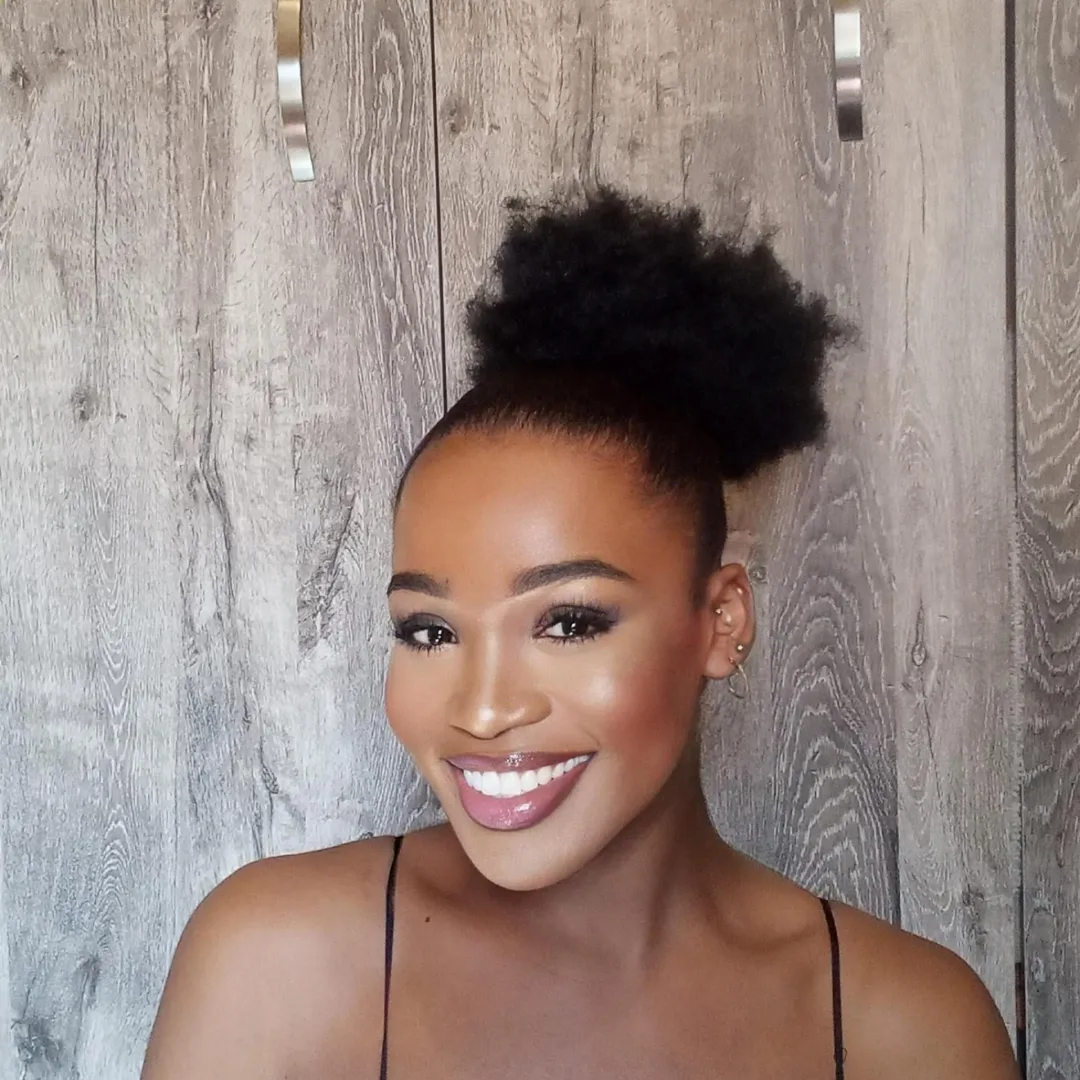 slim thick mommy posted by WinkMechanic