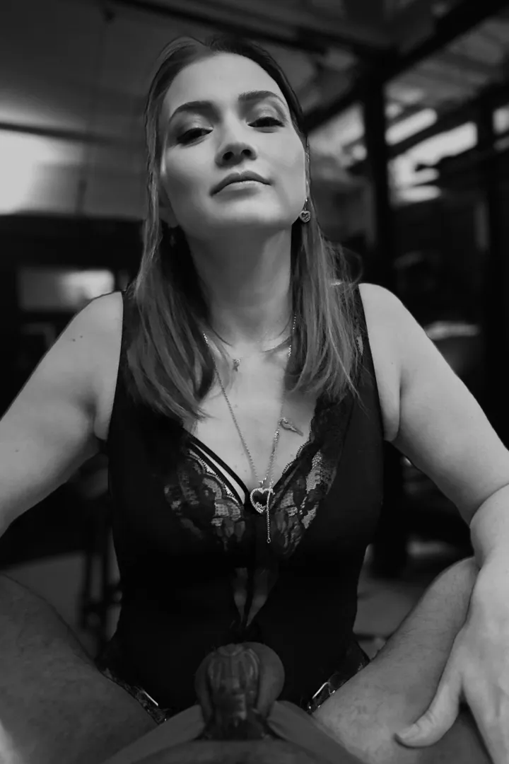 Slow deep and sensual posted by 3VA87