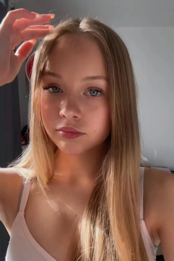 Small gal hunts rough pin posted by joemammmmaaaaaa