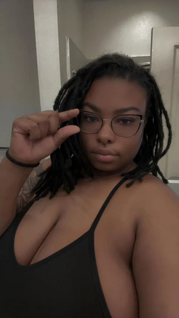 Small & pathetic  posted by Mommy_Dahlia