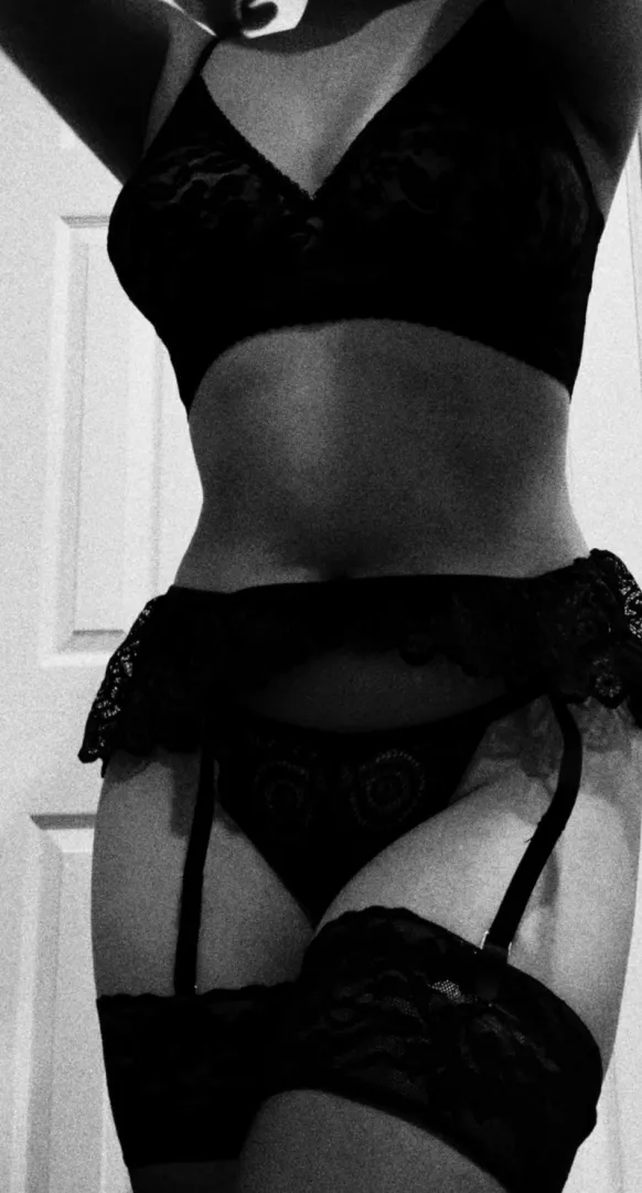 Small Teasing video in discord posted by lilly_beb