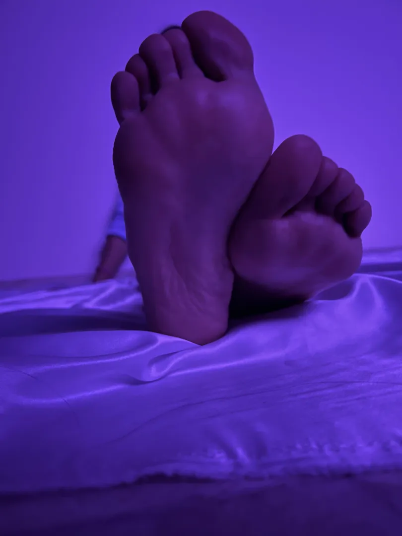 Smell, Lick or Kiss?? posted by Vicglez96