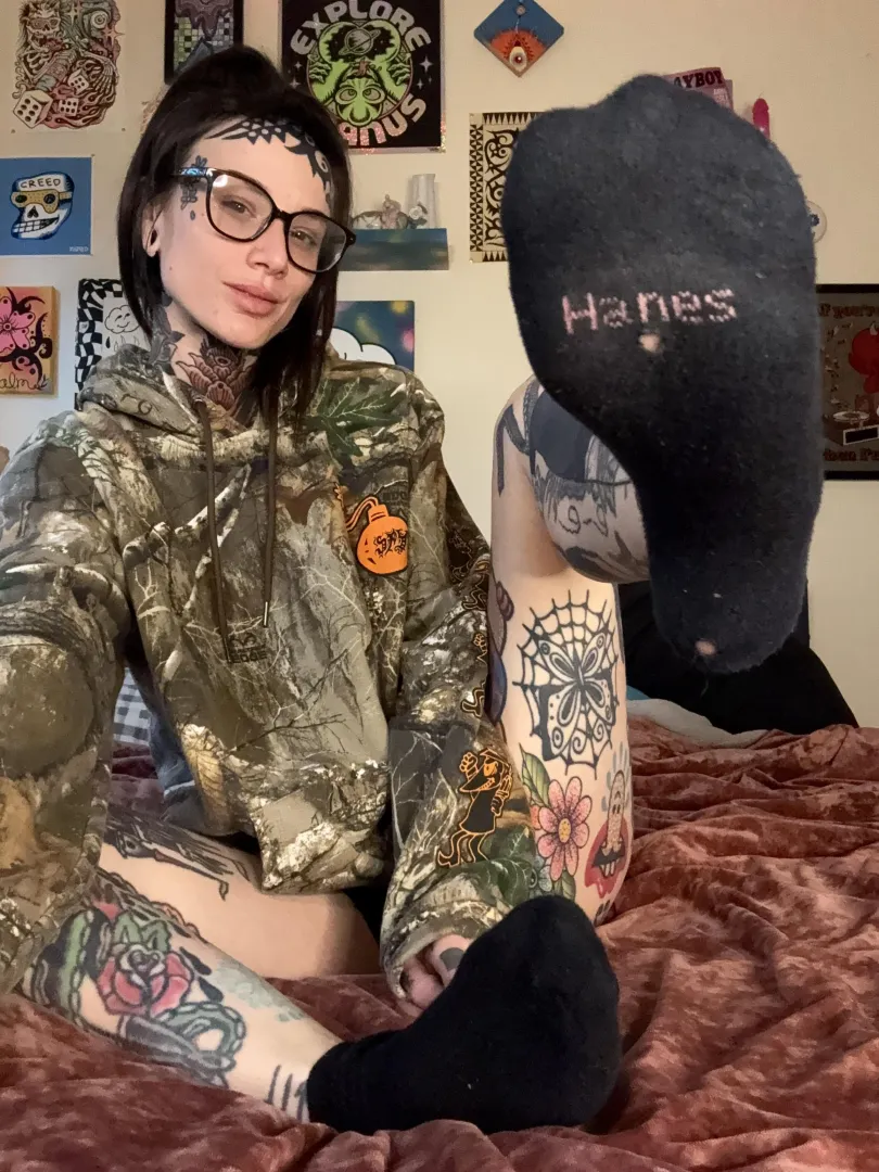 Smelly socks waiting to be savored posted by savestheheckinday