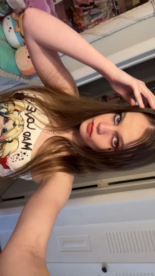 Smiling because I feel good today posted by OceanLyn