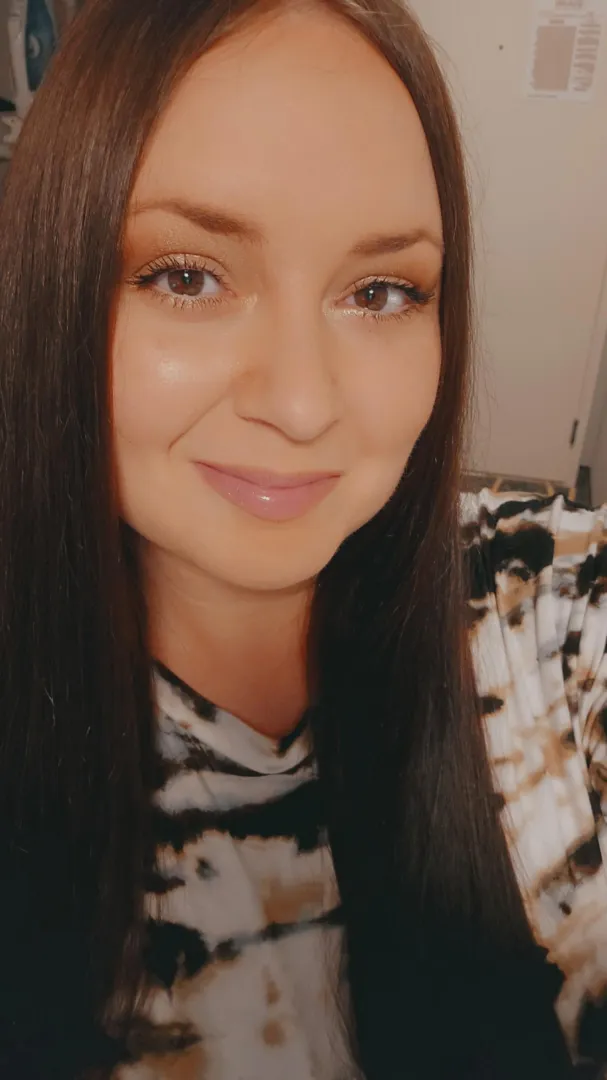 Smiling into the weekend posted by rayleeluvsdickk