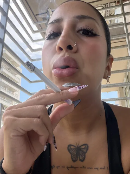 smoking is so hot by babygalsivip