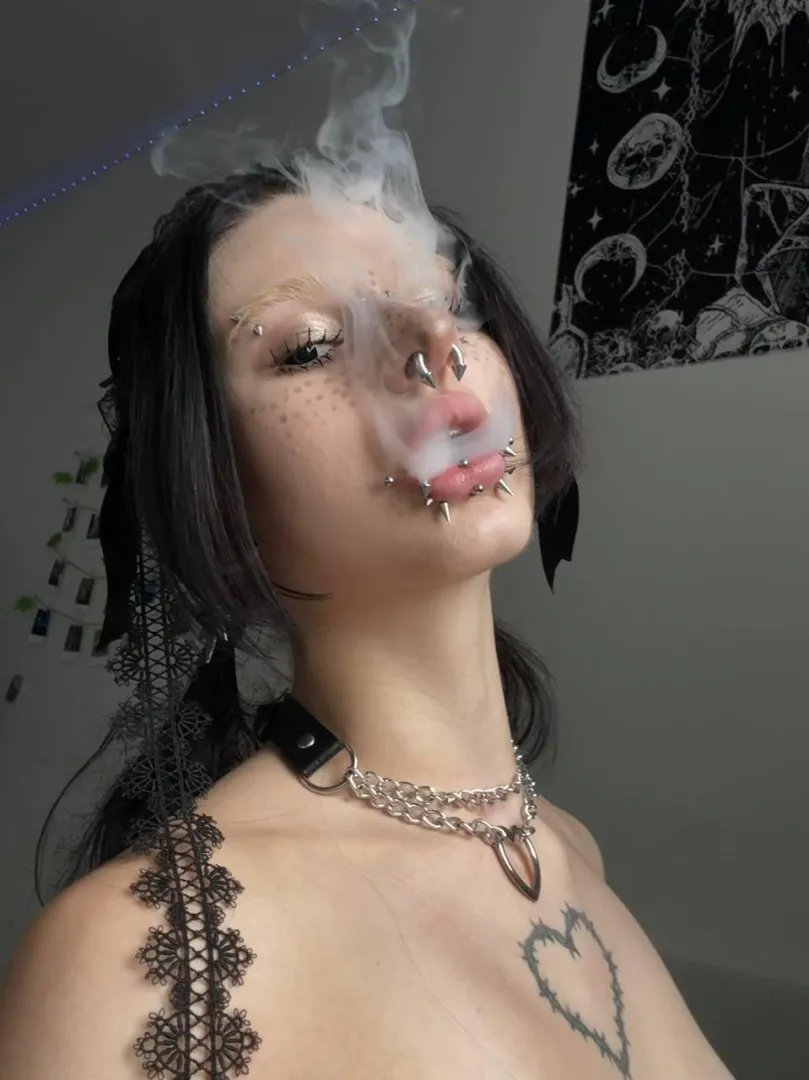 Smoking makes it even more exciting posted by CuteMolasses_