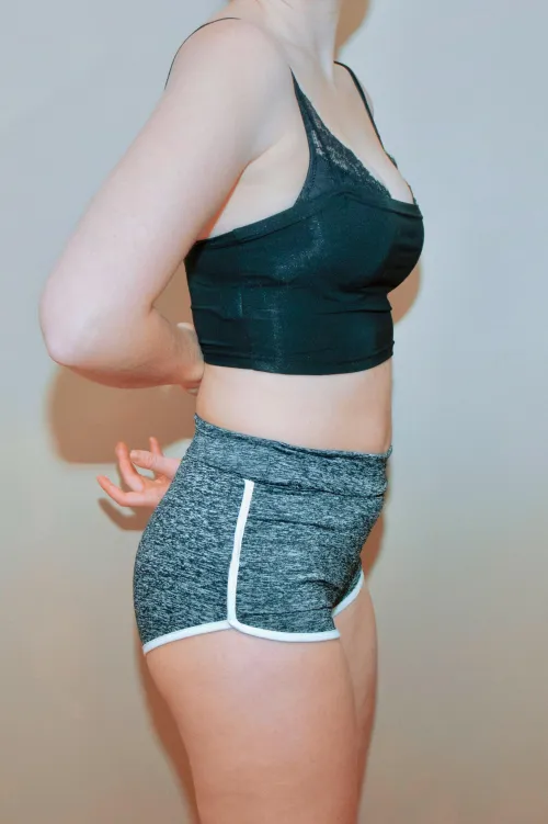 sneak a side peek [f] by notabadpoppy