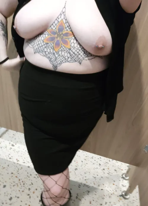 Sneaking pics on break... by sassysoakingslut