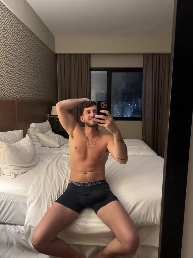 sniff my armpit I have't shower for a week..  is free posted by chris_top99