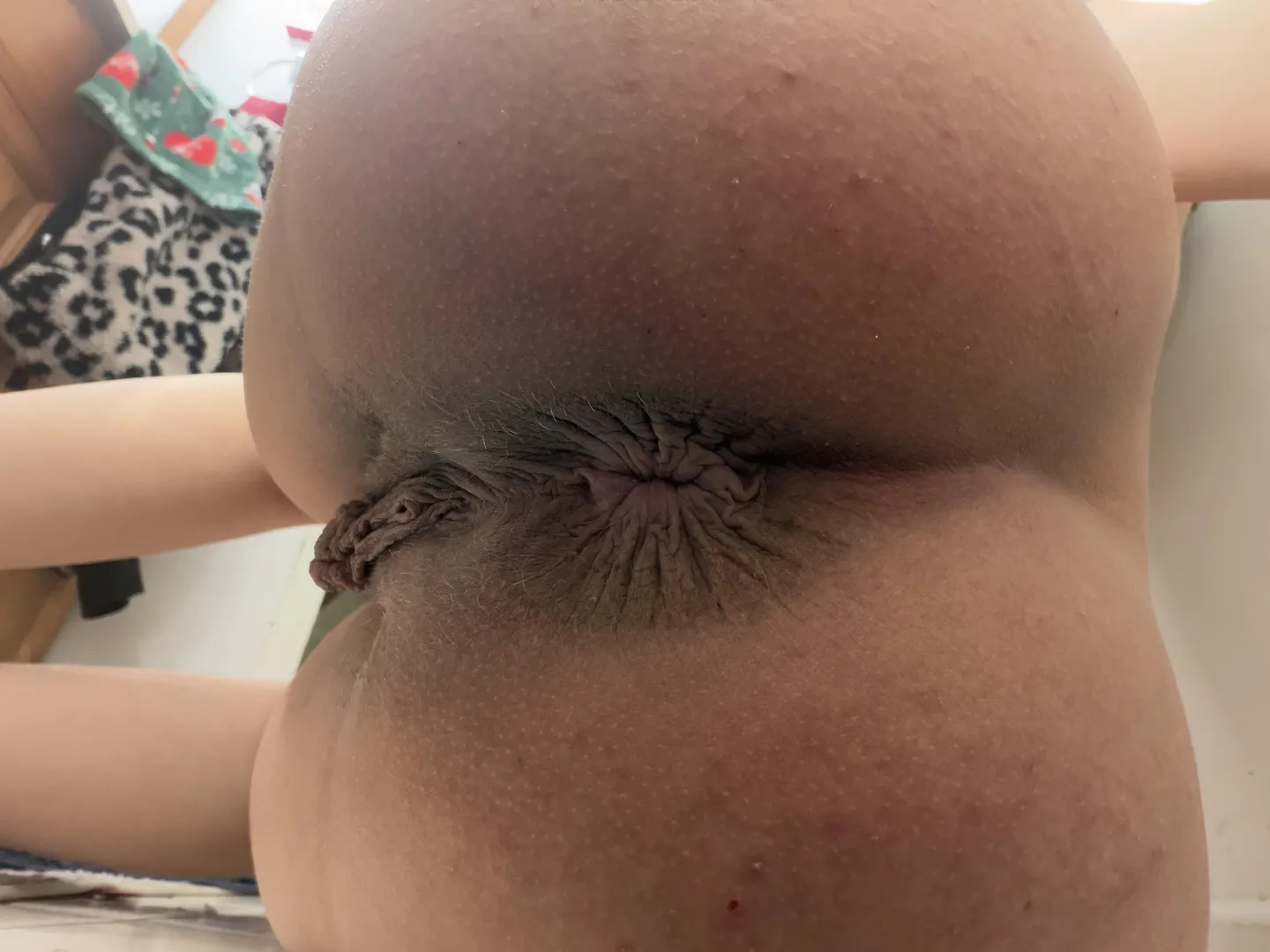 Sniff my brown eye posted by Queen_aunna