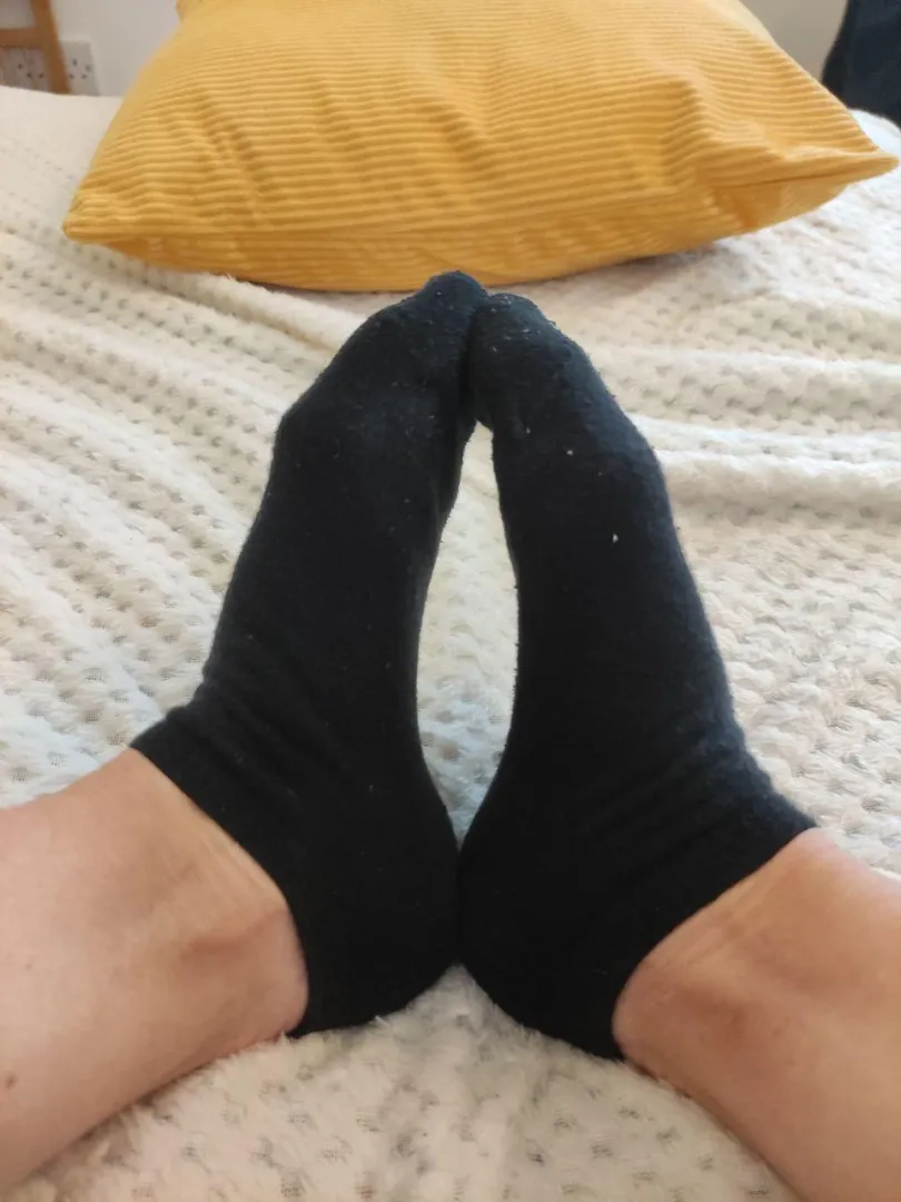 Sniff my sweaty socks posted by jos_sie3