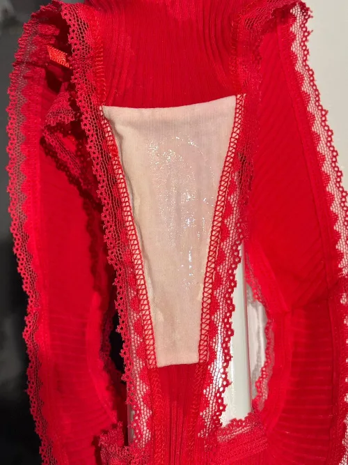 Sniff or pass  by Dependent-Bus-2458