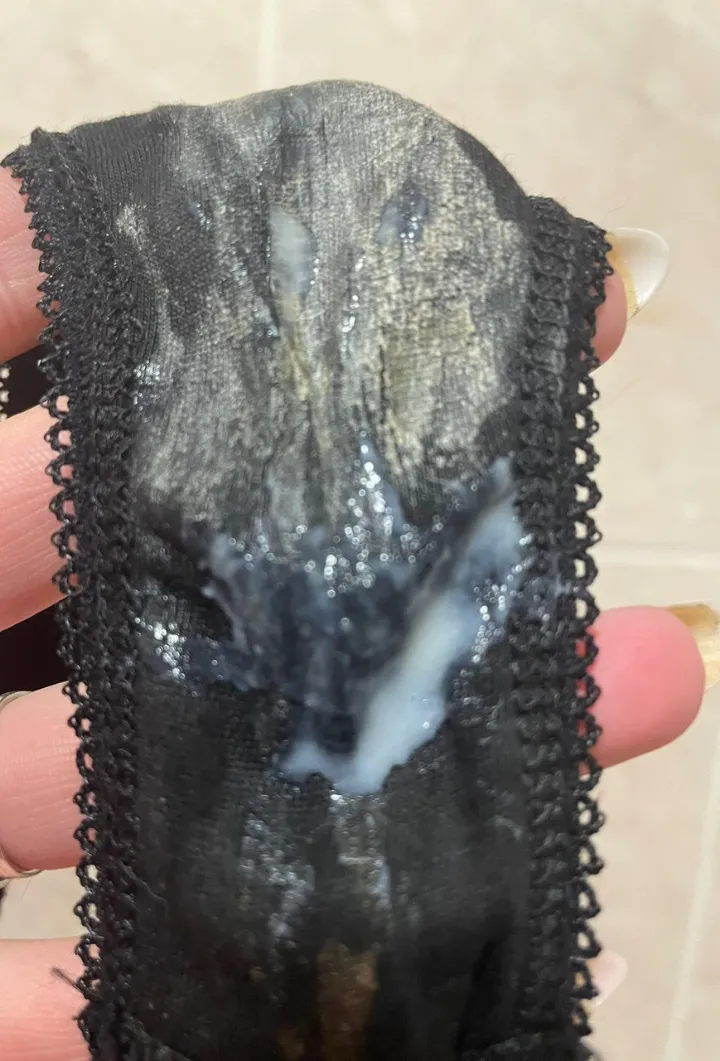 Sniff or pass ? (Selling) posted by WishComprehensive666