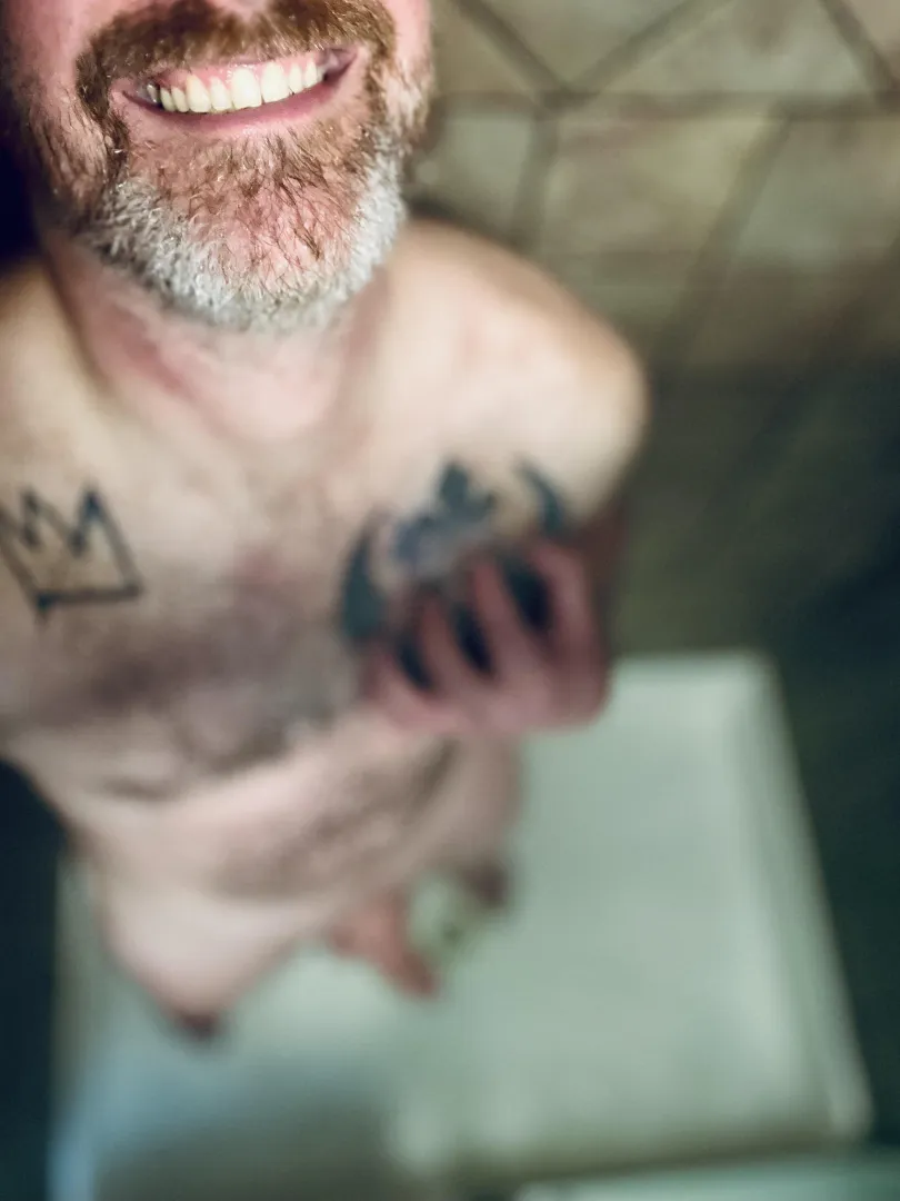 Snow days make me smile ❄️ posted by ilikemyoatmeallumpy_