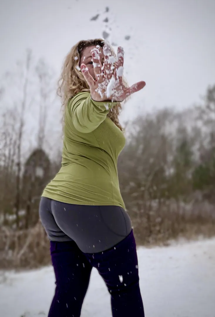 Snowball fight?! posted by Most_Discussion_2873