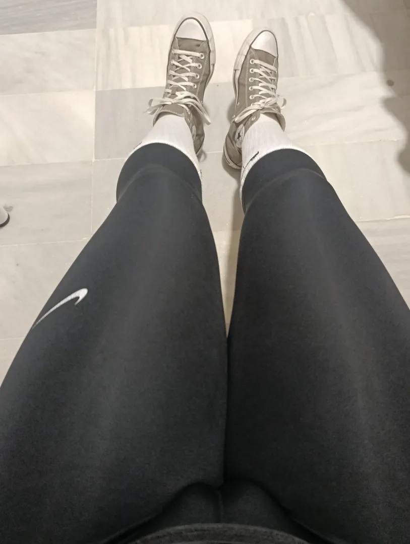 so fcking tight posted by lggngs_guyy