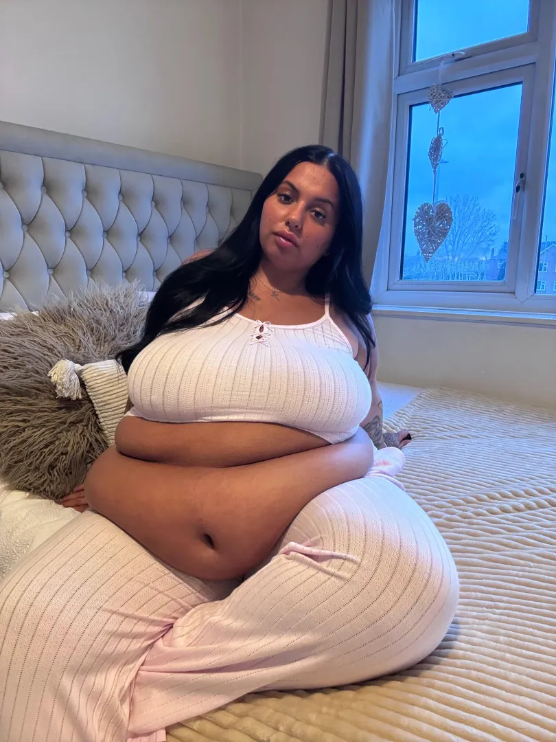 So full rn posted by plumpgabby