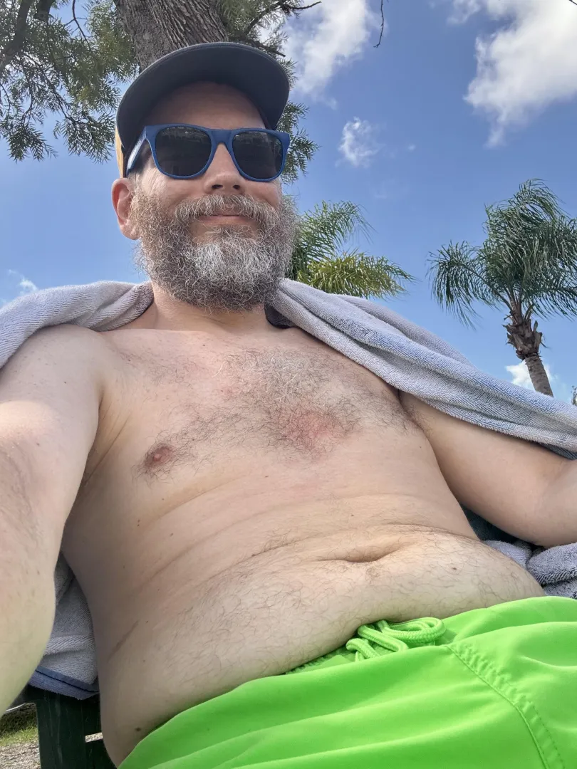 Soaking up some sunshine☀️ posted by Samsclub239