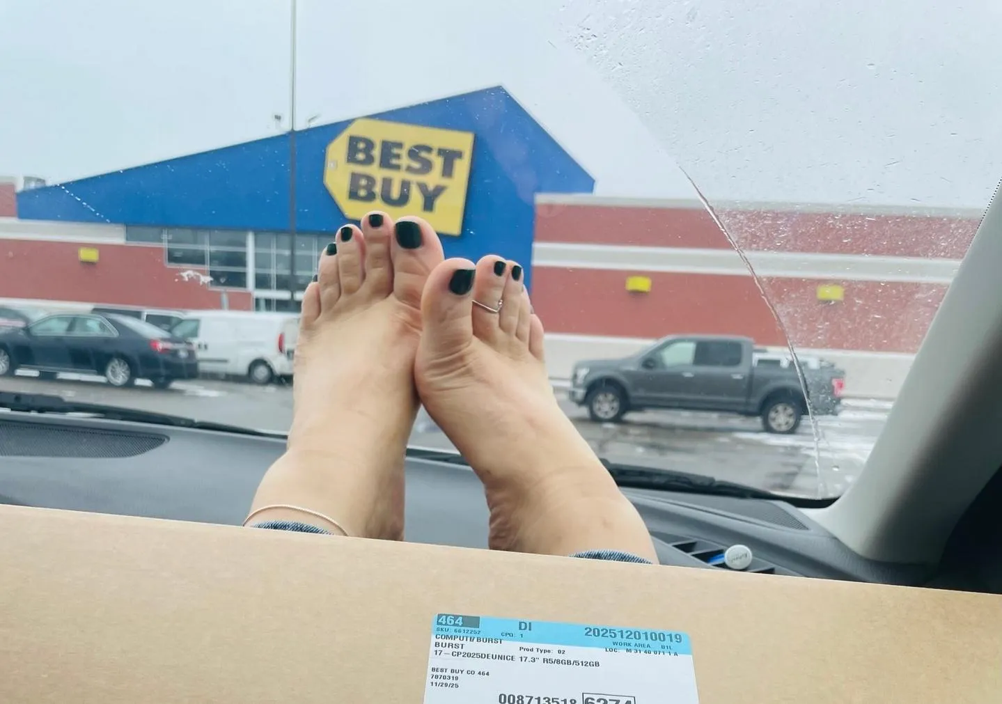 Socks were too tight, had to let them breathe posted by MidwestLexyXo