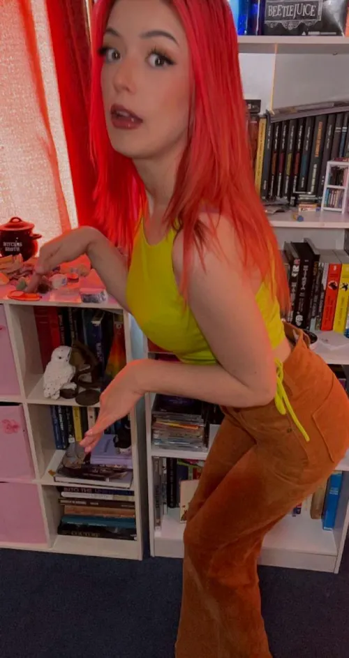 soft curves steady mood by Dazzle-Muffie