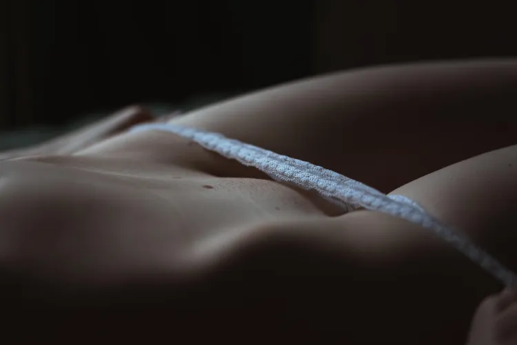 Soft lines by moonstone_eyes