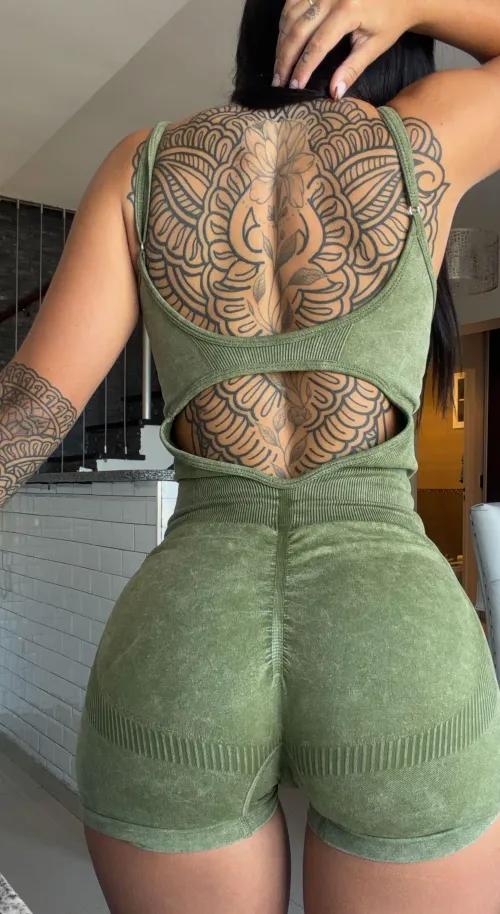 soft posture, strong presence by Crave-Siren