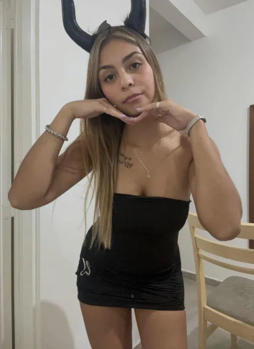 soft skin, sharp decisions by Pinkiemuffin