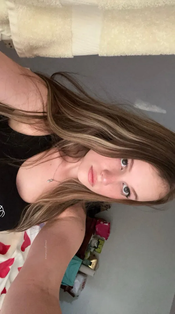 Soft smile, good vibes only posted by JinxedBoudoir