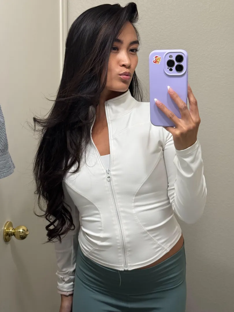 Soft tease, balanced tone ✨ posted by sunshineonlyxo