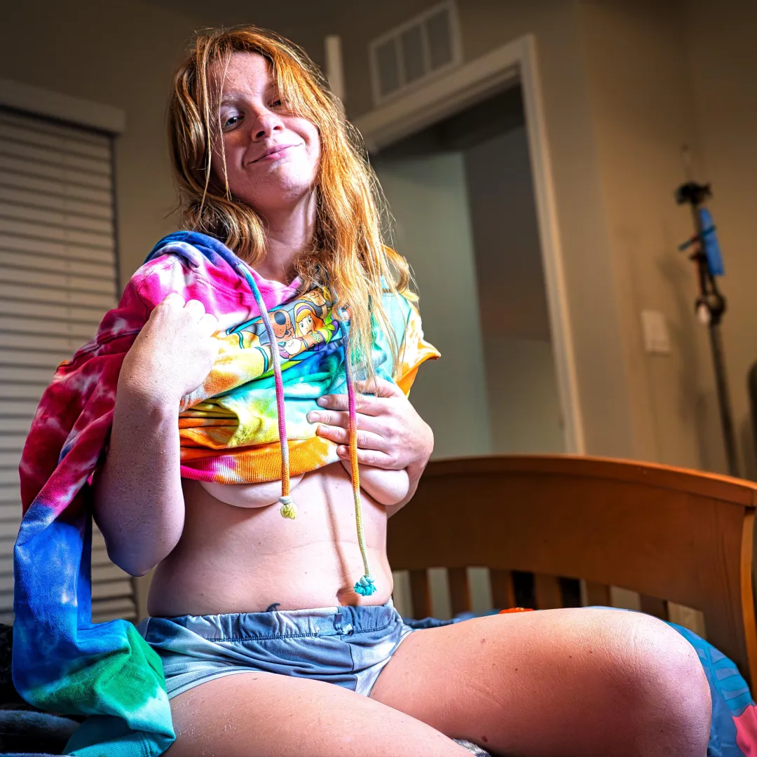 soft to look at, hard to forget posted by --lily-rose--