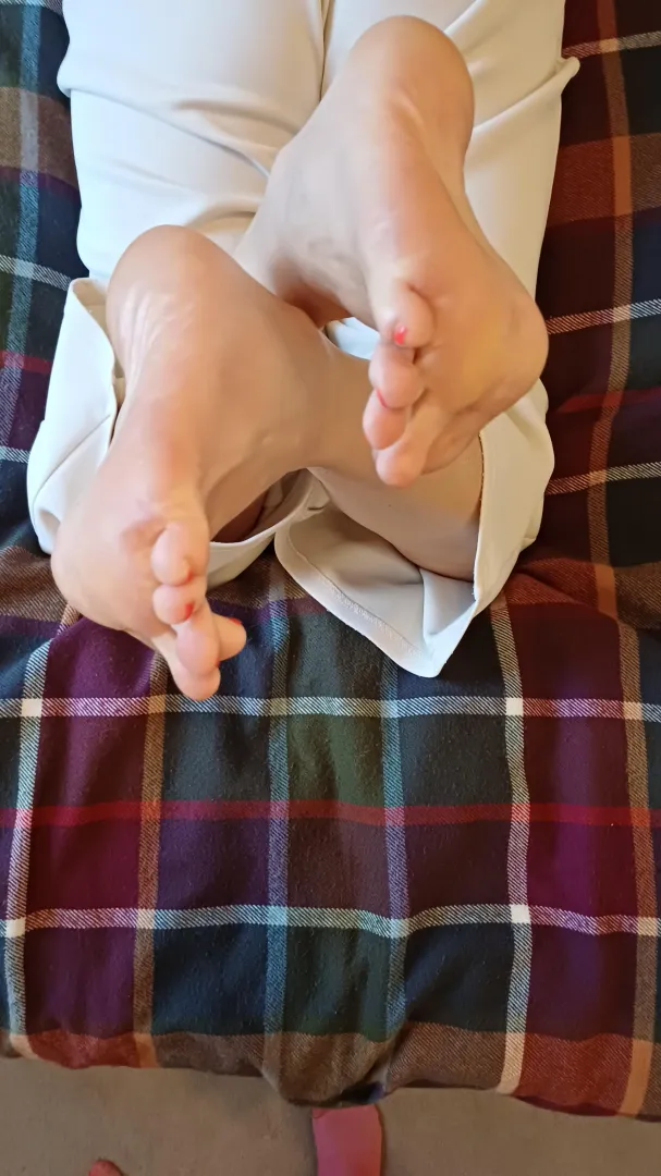 Sole thoughtful size 5s... posted by LadyoftheSteps