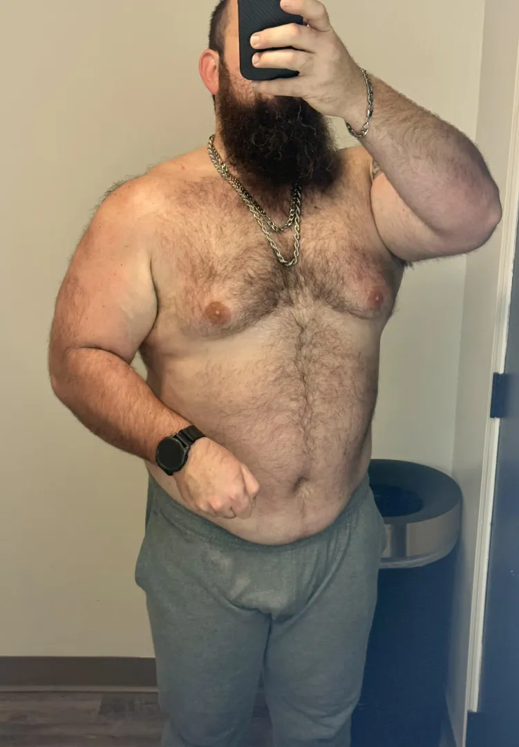 Solid arm pump on hopefully the last grey sweats day, ready for warm weather posted by BeefyBlueCollar1