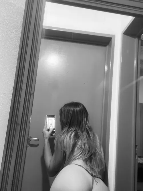 Solo quiero ser una niña mimada by Technical_Strike207