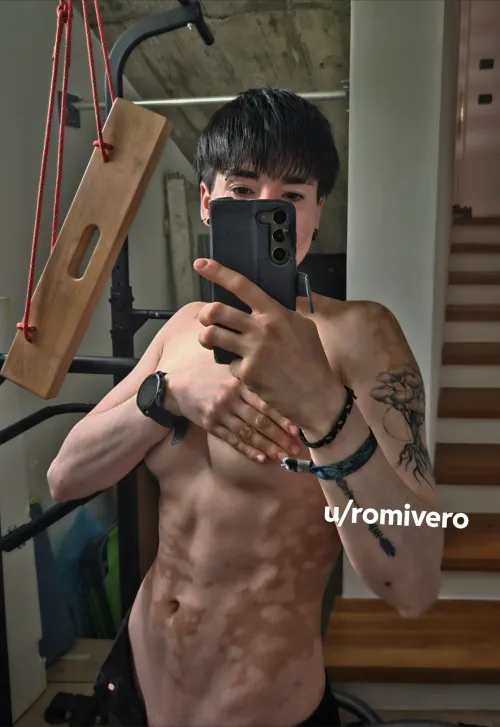 Some abs? by romivero