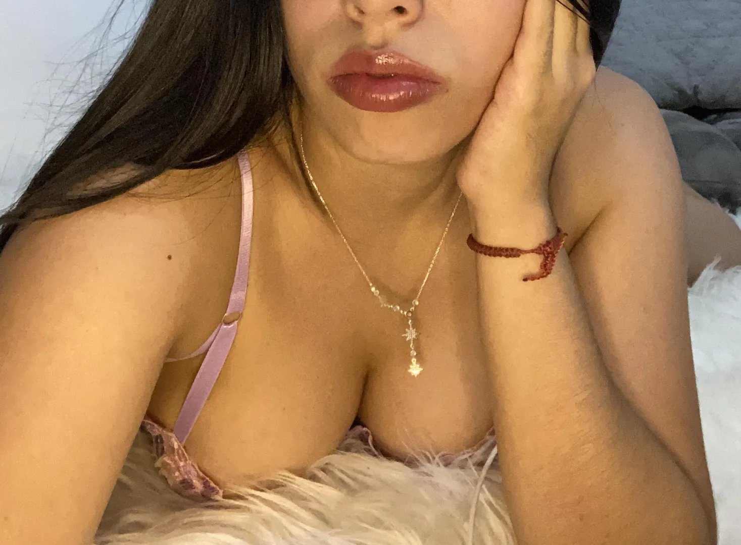 Some boobs and lips like mine? Unforgettable  posted by lagarta-12