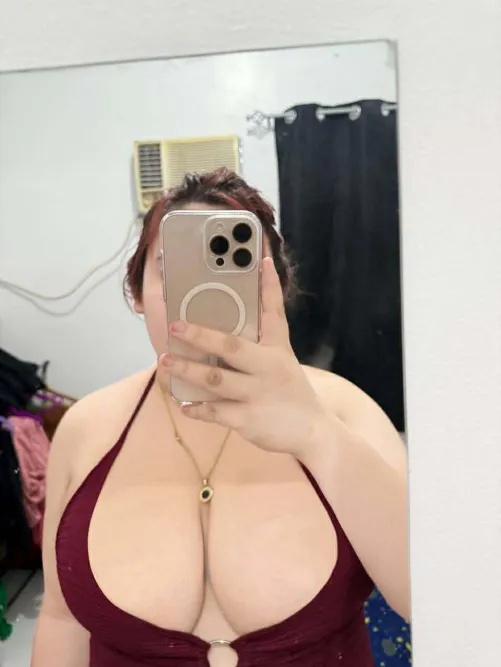 some confidence just sneaks up on you☺️ by fractalnotfound404