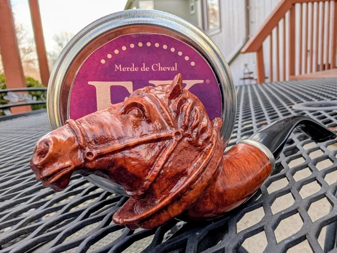 Some F&K Merde de Cheval in a beautifully carved horse figural briar from Hungarian pipemaker Szabó. Happy weekend and happy bowls everyone! by onthewaymedia