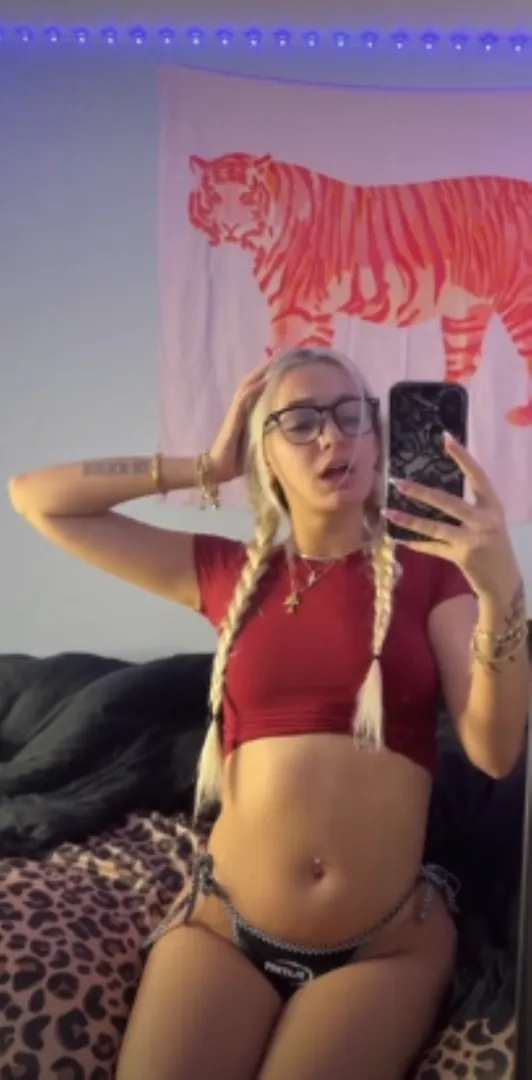 Some lionesses may mate 20–40 times per day with different males.
This can occur when multiple males are present in the pride. posted by Prudent_Yoghurt_0