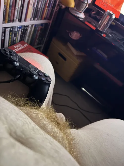 Some more late night nude gaming by House666